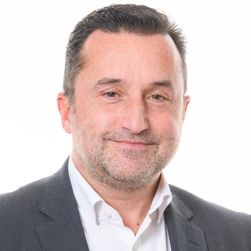 Interview de Hubert Cusenier : Le prix de la friche - Un exemple créatif de renouveau des zones industrielles abandonnées