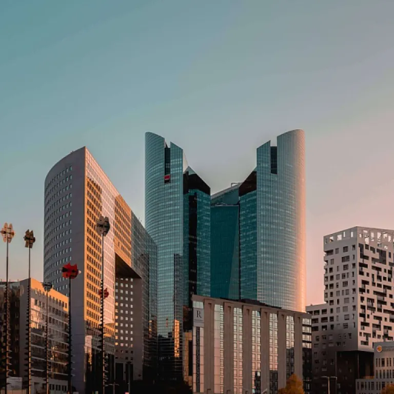 Les meilleurs secteurs pour investir en immobilier commercial en Île-de-France